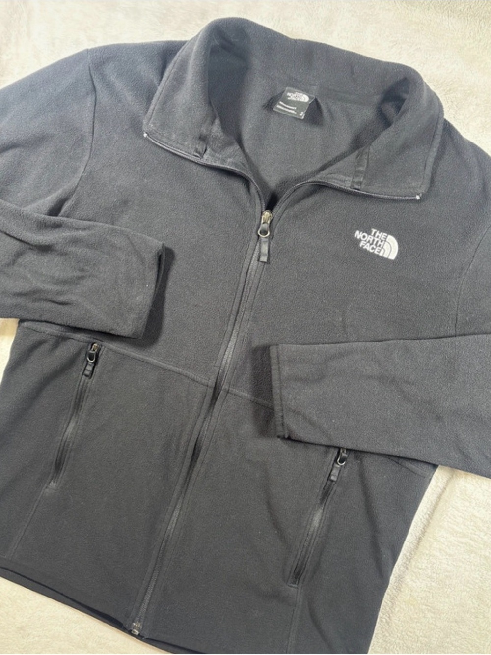 The North Face Men’s Black Lightweight Full-Zip Fleece Jacket